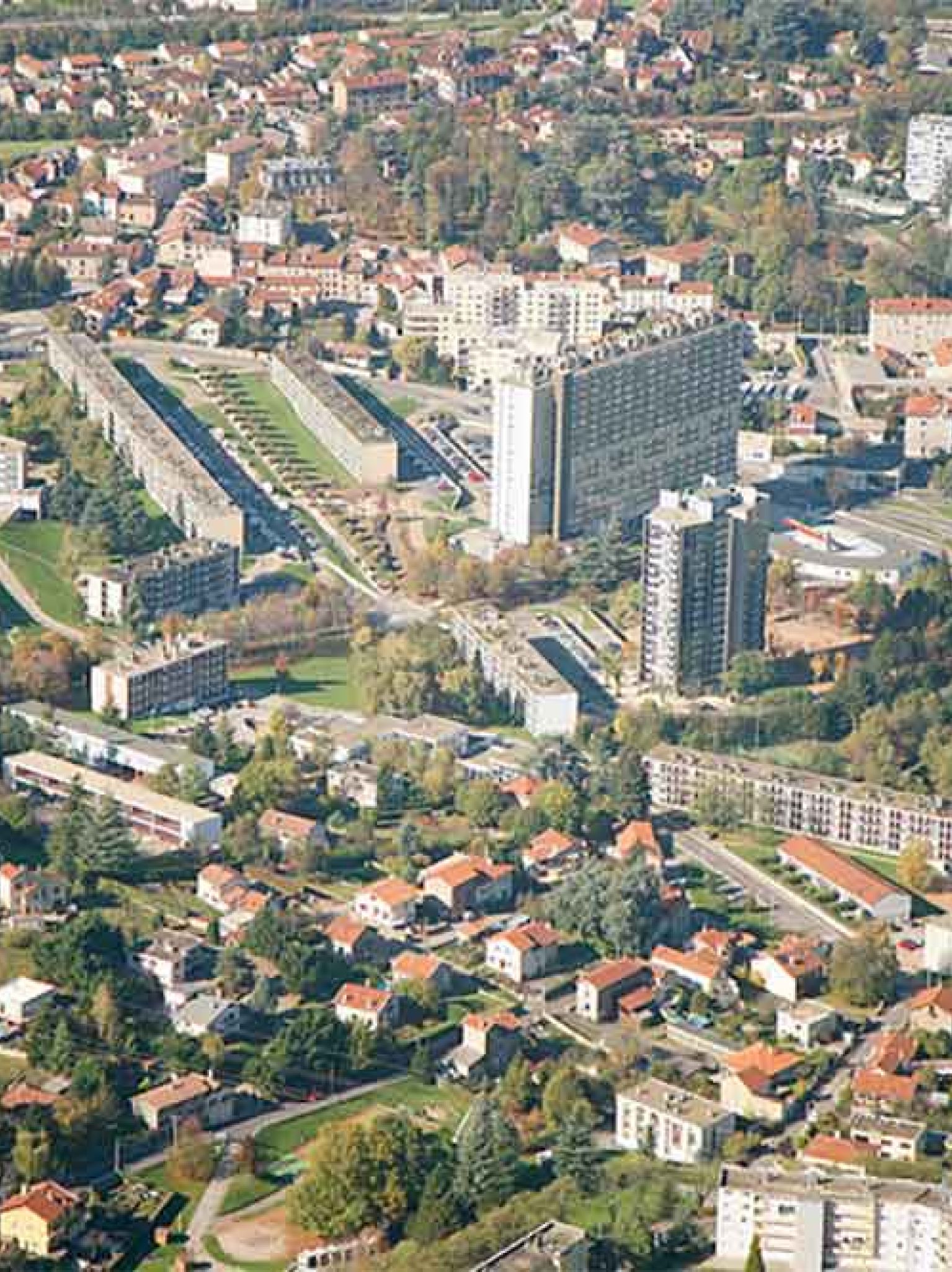 Vue aérienne de Vichy dans l'allier